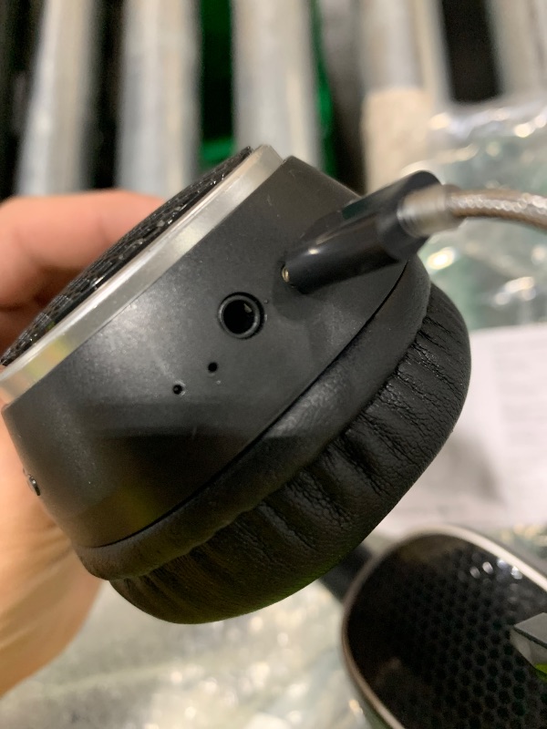 Photo 1 of WIRELESS HEADSET, UNSURE OF COMPATABILITY