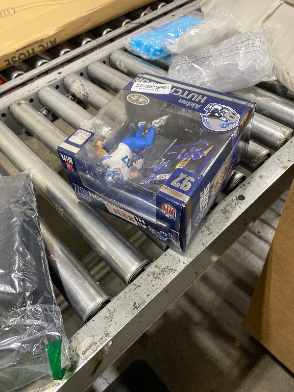 Photo 1 of McFarlane's SportsPicks NFL Series 19 Aiden Hutchinson (Detroit Lions) 7" Figure Chase