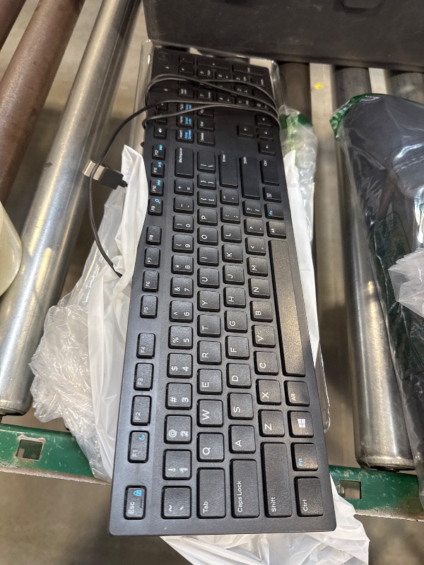 Photo 1 of  Keyboard, Full-Sized, Black
