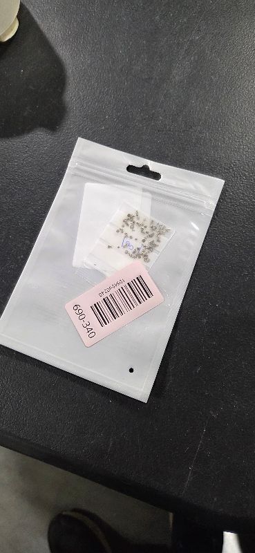 Photo 1 of 100pcs watch band repair screws