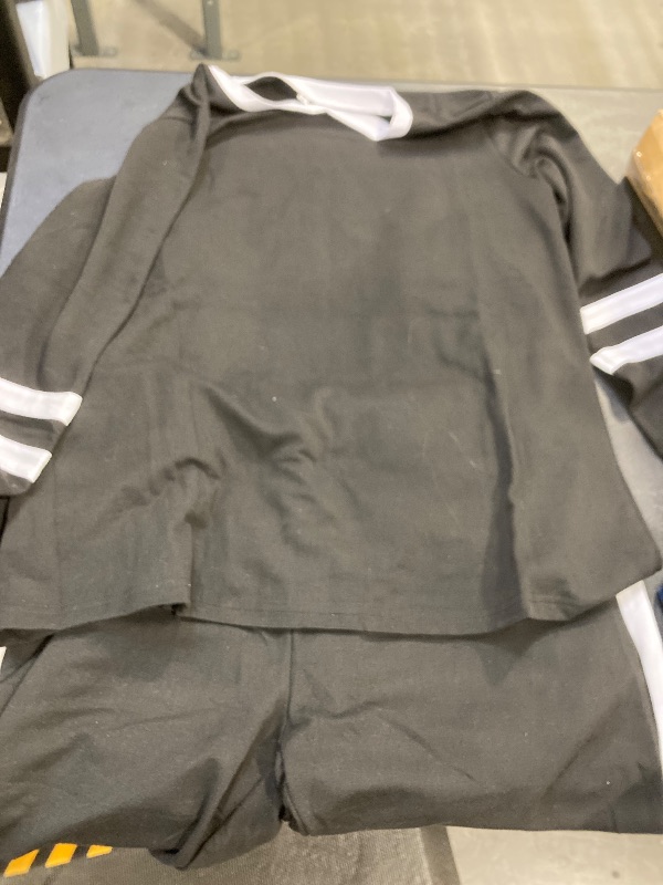 Photo 1 of black and white sweat set 