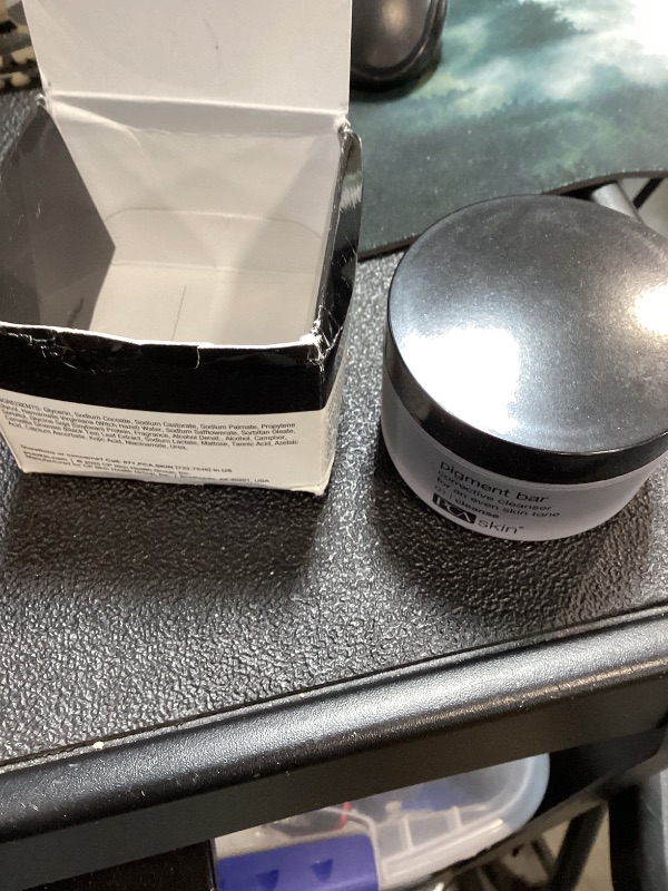 Photo 1 of PCA SKIN Pigment Bar, Hyperpigmentation Soap for Dark Spots, Formulated with Azelaic Acid and Kojic Acid, 3.2 fl oz Jar