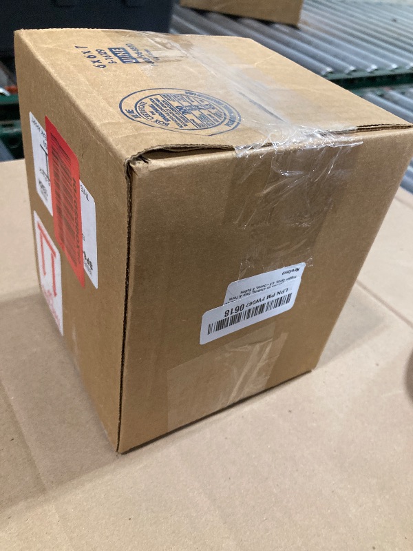 Photo 1 of Sawyer Products SP645 Permethrin Premium Insect Repellent for Clothing, Gear & Tents Trigger Spray, 4.5-Ounce, 6 Bottles