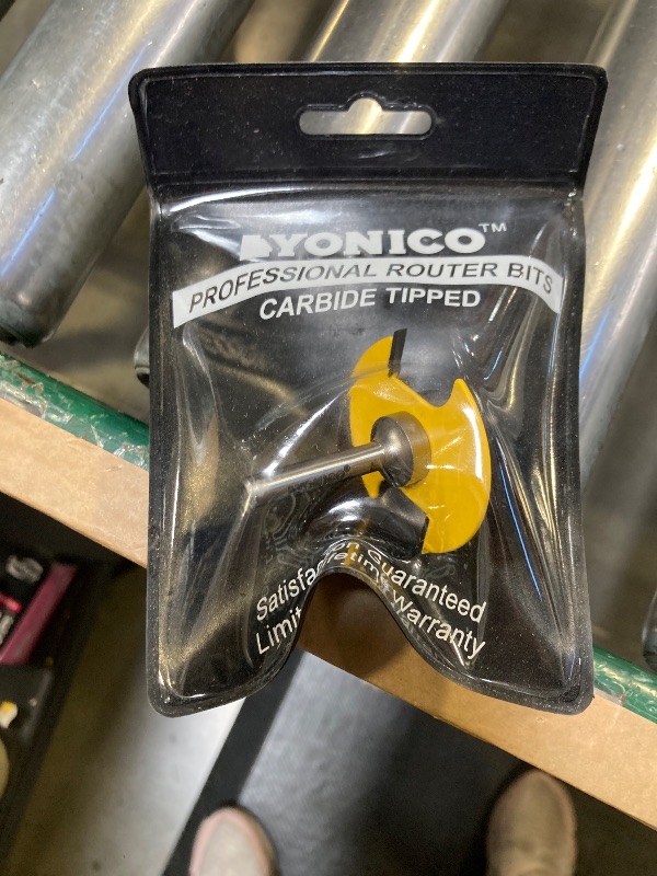 Photo 1 of YONICO Slotting Cutter Router Bit 3/32-Inch 1/4-Inch Shank 12102q