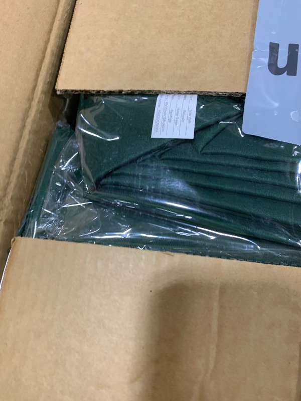 Photo 1 of 10 Pack Hunter Green Tablecloths for 6ft Rectangle Tables 60 x 102 Inch - Polyester Table Cover Stain and Wrinkle Resistant Washable Fabric Table Clothes for Wedding Party Banquet Reception Restaurant