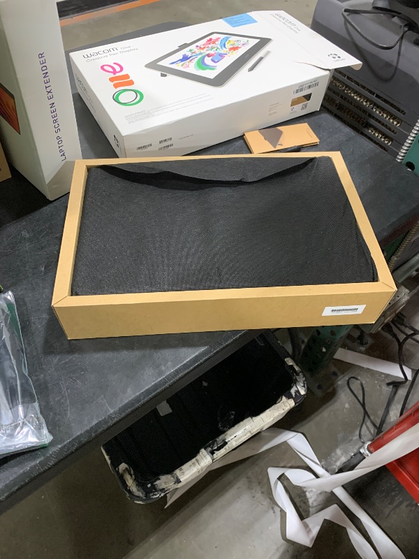 Photo 1 of Wacom One HD Creative Pen Display, Drawing Tablet with Screen, 13.3" Graphics Monitor; Works with Mac, PC & Chromebook, Photo/Video Editing, Drawing & Education Old Gen (2019)