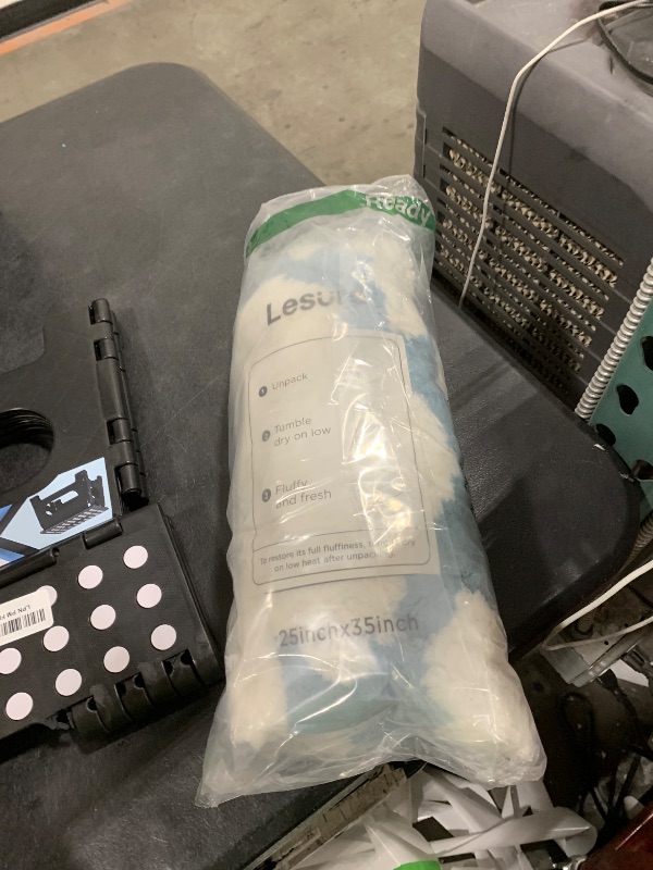 Photo 1 of LE SURE Waterproof Puppy Blanket for Small Dogs - Washable Double Sided Dog Blankets with Warm Jacquard Shag and Soft Sherpa Fleece, Pet Cat Blanket for Couch Protection, 3D Textured Cloud, Blue