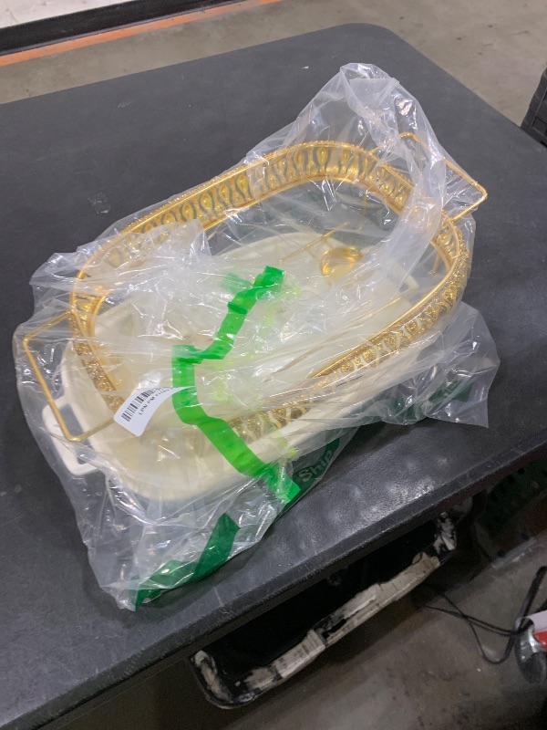 Photo 1 of jinsongdafa 11" x 8" Ceramic Rectangular Casserole Dish with Glass Lid and rack, 1.6 Quart White Serving Soup Tureen,Chafing Dish for Buffet, Family Food Tray, Catering Casserole for Party Style