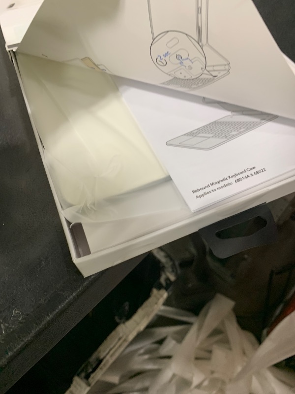 Photo 1 of ESR iPad Air 11 Inch Case with Keyboard (M3/M2, 2025/2024) & iPad Pro 11/Air 5th/4th Gen Keyboard, Easy-Set Magnetic Stand, Portrait/Raised Modes, with Removable Protective Case, White