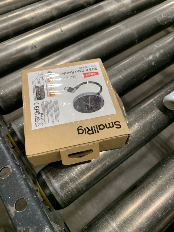 Photo 1 of SMALLRIG SD/TF Dual-Slot Card Reader, USB 3.0 104MB/s High-Speed Transfer, Magnetic Adsorption Phone & 90° Angled Connector for iPhone 16/for Samsung/for Huawei, SDXC/TF Card Adapter - 4869