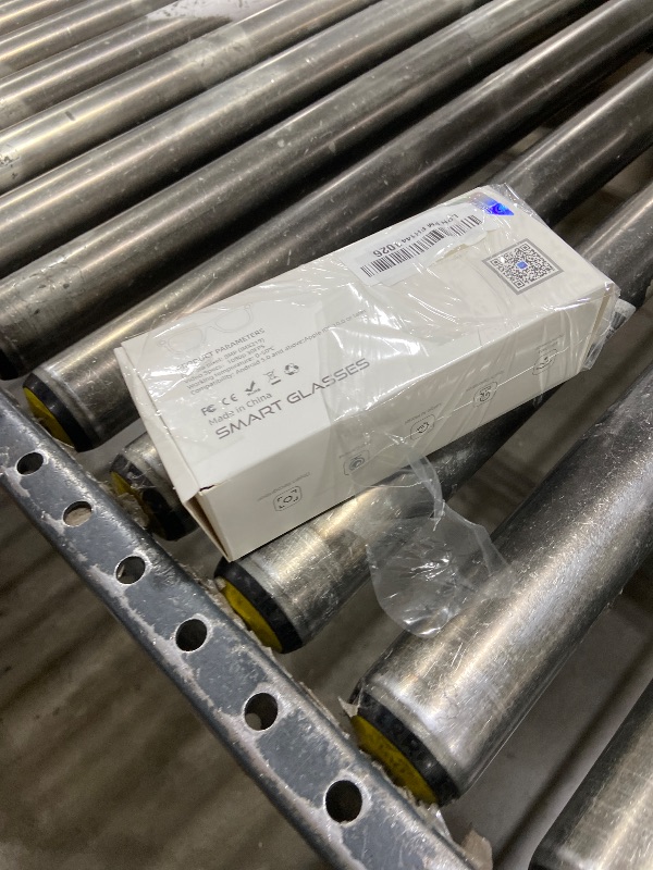 Photo 1 of AI Smart Glasses with ChatGPT, 8MP Camera Glasses with Camera and Audio, AI Translation Sunglasses with 164 Languages, Bluetooth Sunglasses with Voice /Calling, 8-Hour Music Playback, Gradient Brown