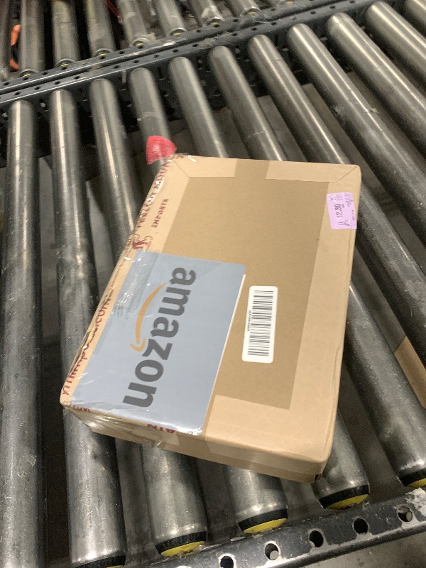 Photo 1 of Yellow Mountain Imports Japanese Riichi Mahjong Set - White and Yellow Standard Size Tiles - with East Wind Tile and Black Vinyl Case