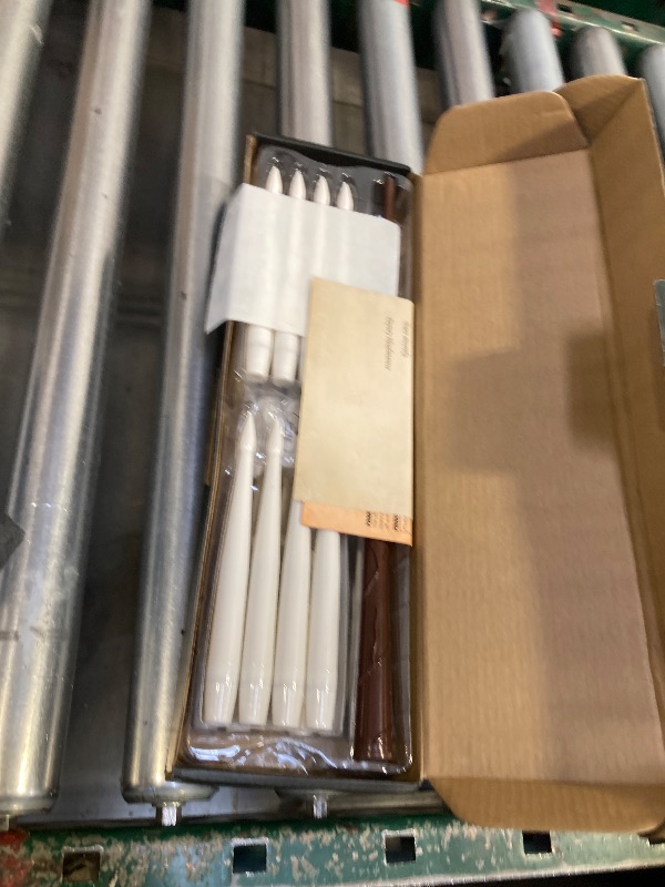 Photo 1 of Floating Candles, 20PCs Floating Candle with Wand, Magic Hanging Candles Flickering Warm Light Flameless Floating LED Candle, Battery Operated Taper Candle Set for Birthday Theme Party, Gift for Kids