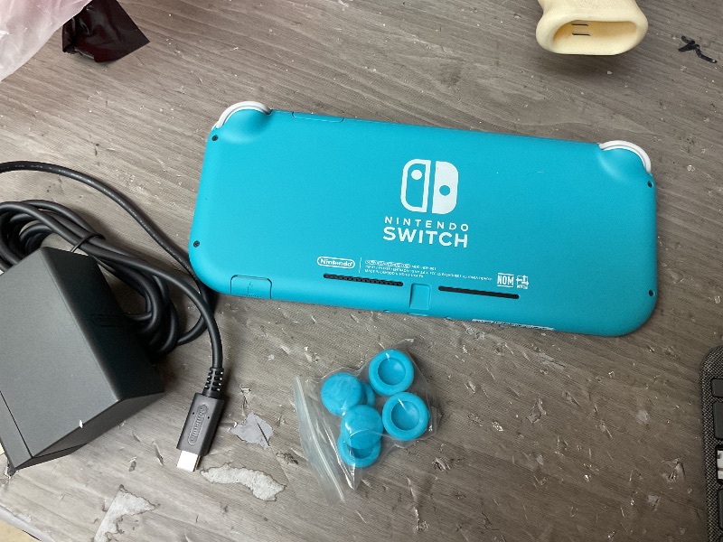 Photo 1 of Nintendo Switch Lite - Turquoise