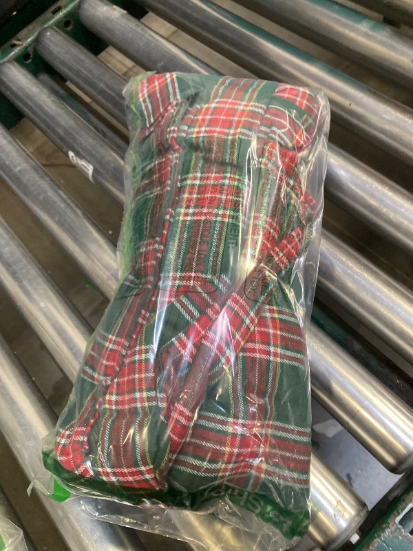 Photo 1 of AQOTHES Red Green Plaid Christmas Tablecloth 60x120, Tartan Table Cloth Decorations, Winter Holiday Tablecloths for Rectangle Tables Parties Dining Farmhouse Kitchen Decor