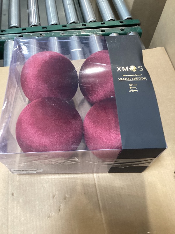 Photo 1 of 4PCS Red Velvet Christmas Ornaments Set – 6 Inch Large Flocked Shatterproof Baubles for Xmas Tree Decoration, Hanging Ornaments for Holiday & Home Décor (Burgundy Red, 6 Inch / 15 cm)