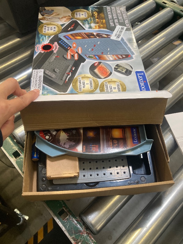 Photo 1 of Lexibook Talking Sea Battle (French, English, Spanish, Portuguese), Electronic Board Game 1 or 2 Players, Interactive, Light and Sound Effects, Strategy, Battery Operated, Grey/Black, GT2800US