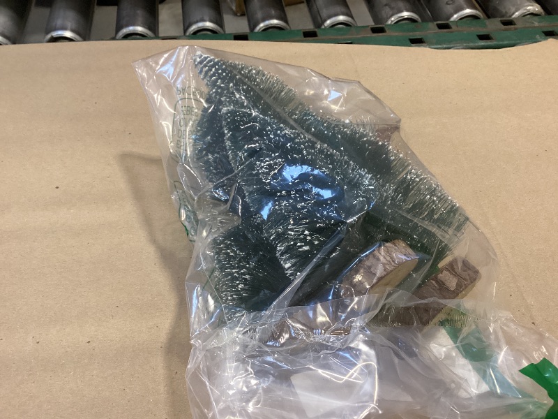 Photo 1 of 6pcs Mini Christmas Trees Decor, Artificial Bottle Brush Tabletop Trees, 4 Size Holiday Decoration for Xmas (Green)