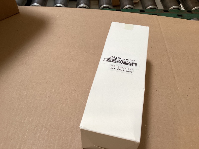 Photo 1 of 200pcs Tulip Cupcake Liners, Premium Muffin Liners Holders for Baking Cups, Greaseproof Cupcake Wrappers in Standard Size, Classic Parchment Paper Cupcakes Liner for Party, Christmas by JIRNGLA