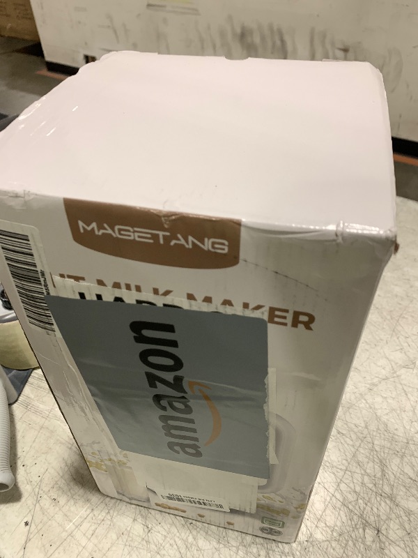 Photo 1 of MAGETANG 7 in 1 Nut Milk Maker Machine 28oz Automatic Milk Maker for Homemade Coconut, Oat, Soy, Plant-Based Milk, Juice with 18H Delay Start/6H Keep Warm/Self Cleaning (Cream)