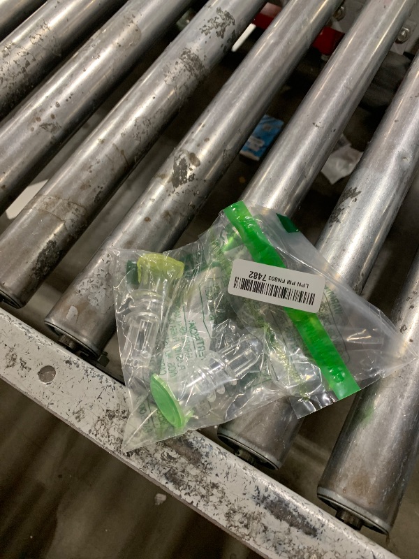 Photo 1 of YZC Lemon Squeezer – 2-Pack Lemon-Juicer – BPA-Free Plastic Lime Juicer– Compact Juice Extractor Citrus Press with Lid – Squeeze Lime for Cocktails, Drinks