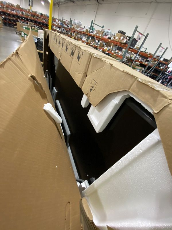 Photo 1 of major damage-----selling for parts only----------------------broken -----------------------Samsung 85-Inch Class Crystal UHD U8000F 4K Smart TV (2025 Model) Endless Free Content, Crystal Processor 4K, MetalStream Design, Knox Security, Alexa Built-in