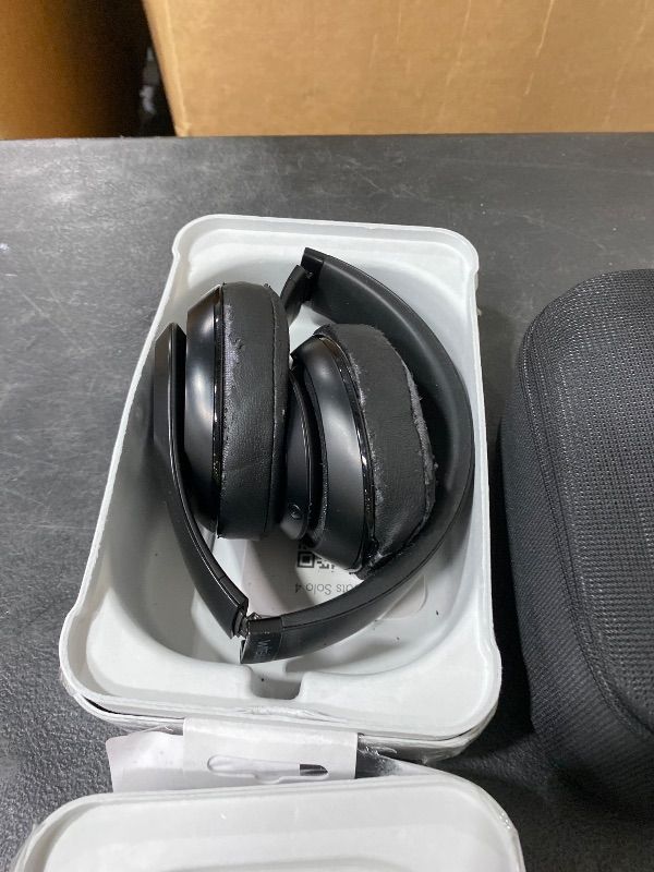 Photo 1 of Beats Studio Pro - Premium Wireless Over-Ear Headphones- Up to 40-Hour Battery Life, Active Noise Cancelling, USB-C Lossless Audio, Apple & Android Compatible - Black