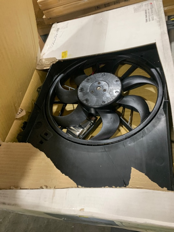 Photo 1 of TYG Radiator Cooling Fan Assembly Fit for 1999-2006 Volvo S80 5CYL & 2004-2006 6CYL, 2004-2005 S60 2.5L w/Turbo, 2004-2007 V70 2.4L, 2004-2007 XC70 2.5L W/PWM | 3-Pin | 30680512-8 VO3115115 621-491