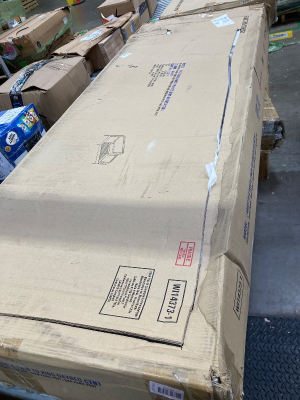 Photo 1 of **2 boxes**Baxton Studio Lucera Bobbin Daybed - Wooden Bed Frame with Turned Spindle Detailing, Classic Style Sofa Bed for Bedroom or Guest Room, Twin, White