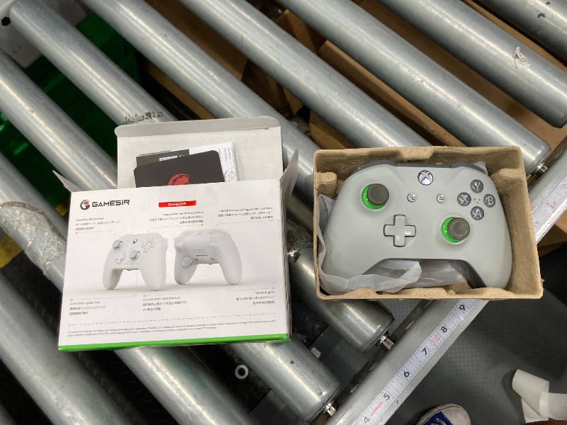 Photo 1 of GameSir G7 SE Officially Licensed Xbox One Controller With Hall Effect Sticks for Windows 10/11, Xbox One, Xbox Series X/S, PC Gamepad with 3.5mm Earphone Port, Programmable Back Button