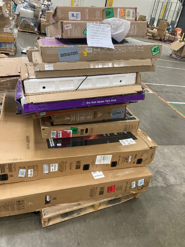 Photo 1 of ********No returns***No refund*******TV pallet doesn't work, only for parts of different brands and sizes. Some turn on, others don't. Broken screens, possibly missing cables and remote control. Returns not accepted. Final sale, approximate retail price o