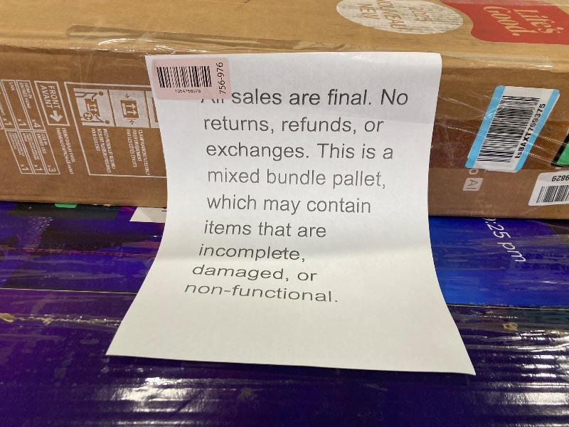 Photo 1 of ********No returns***No refund*******TV pallet doesn't work, only for parts of different brands and sizes. Some turn on, others don't. Broken screens, possibly missing cables and remote control. Returns not accepted. Final sale, approximate retail price o