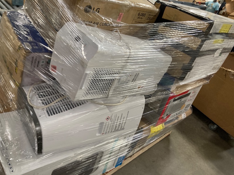 Photo 1 of ****no returns accepted***** final sale *****pallet with air conditioners and possible some fans only for parts, remote control or some part may be missing this pallet also contains small miscellanious item retail price is estimated for parts.