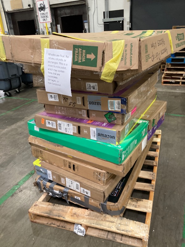 Photo 1 of ********No returns***No refund*******TV pallet doesn't work, only for parts of different brands and sizes. Some turn on, others don't. Broken screens, possibly missing cables and remote control. Returns not accepted. Final sale, approximate retail price o