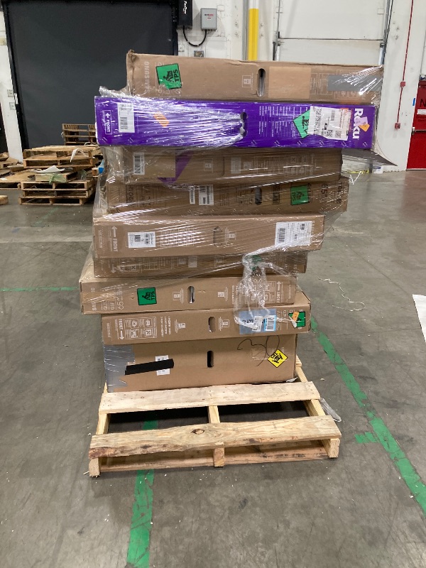 Photo 1 of ********No returns***No refund*******TV pallet doesn't work, only for parts of different brands and sizes. Some turn on, others don't. Broken screens, possibly missing cables and remote control. Returns not accepted. Final sale, approximate retail price o