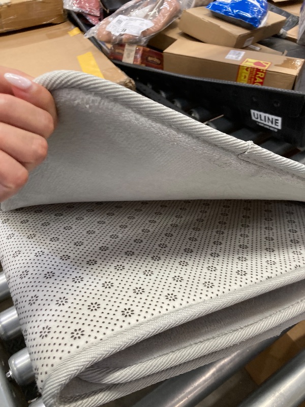 Photo 1 of Absorbent Memory Foam Bath Mat Bathroom Rugs, Silver, Large 20"x32"