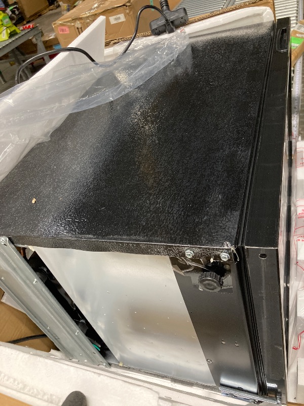 Photo 1 of *****The product is in good condition. It was connected and turned on. It is used, but it is not known if it works at 100% because it has to be given time to cool down.*********EUHOMY Beverage Refrigerator Cooler, 130 Can Mini Fridge with Glass Door for S