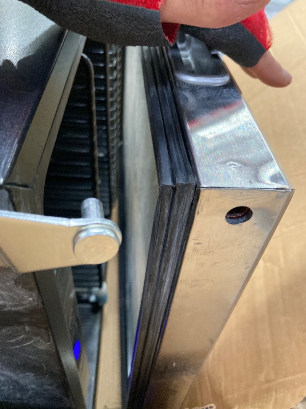 Photo 1 of ***** THE PRODUCT IS USED, IT IS MISSING PARTS, IT IS A LITTLE SCRATCHED ON THE TOP AND BOTTOM, THE DOOR IS DETACHED FROM THE SCREW, IT WAS CONNECTED AND WORKED, BUT IT IS NOT KNOWN IF IT IS 100% FUNCTIONAL, WHICH IS WHEN IT HAS TO BE GIVEN TIME TO COO