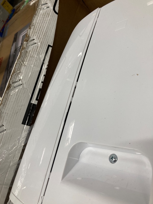 Photo 1 of ******The product is used, it has a dent on the front part of the window and a dent on one side, but it works very well.*****BLACK+DECKER Smart Portable Air Conditioner, 14,000 BTU (10,200 BTU SACC) for Rooms up to 700 Sq. Ft., Smart Portable AC with Foll