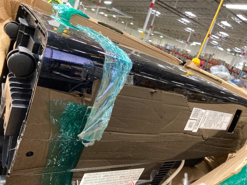 Photo 1 of ***used ***Midea Duo 14,000 BTU (12,000 BTU SACC) High Efficiency Inverter, Ultra Quiet Portable Air Conditioner, Cools up to 550 Sq. Ft., Works with Alexa/Google Assistant, Includes Remote Control & Window Kit
