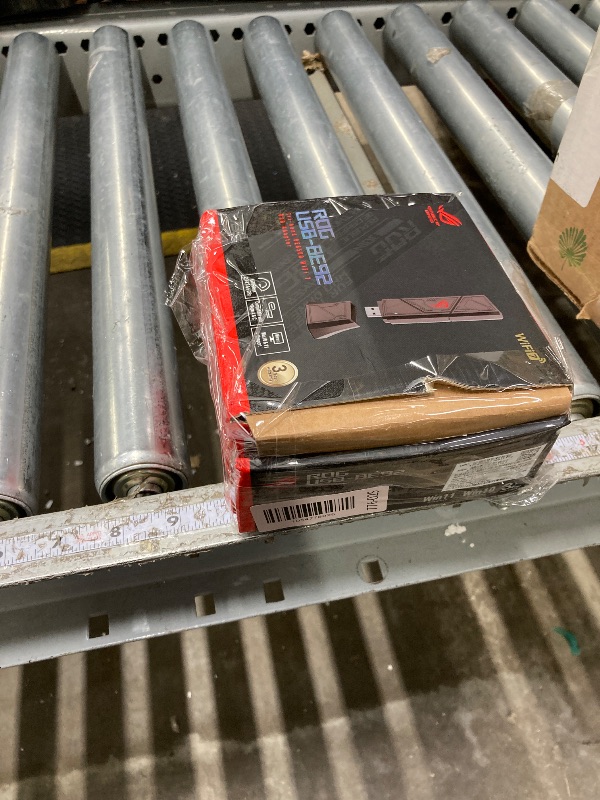 Photo 1 of **used****ASUS ROG USB-BE92 Tri-Band BE6500 WiFi 7 USB Adapter, 6GHz Band, Support 4096-QAM, Multi-Link Operation (MLO), Compatible with Type A and C, WPA3 Network Security