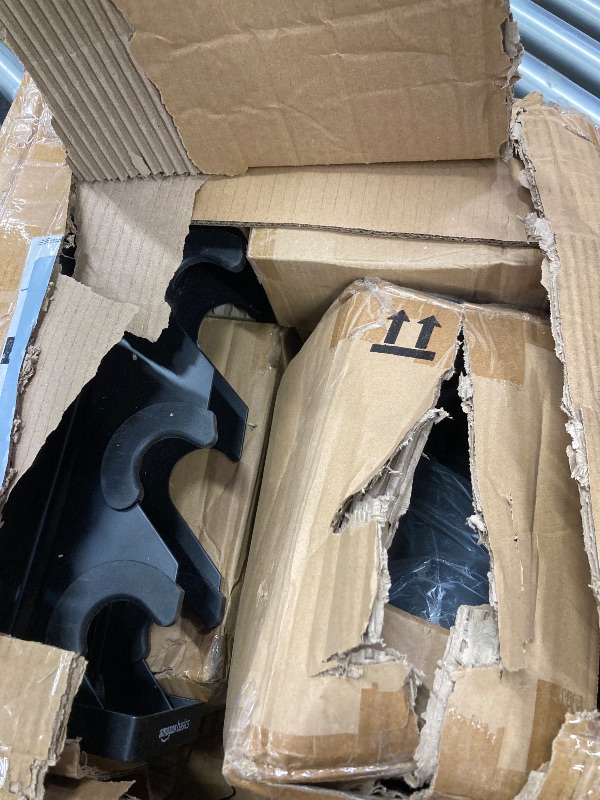 Photo 1 of ***I DON'T KNOW IF THERE ARE MISSING PARTS*** Amazon Basics Neoprene Coated Hexagon Workout Dumbbell Hand Weight