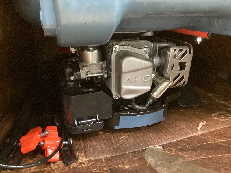 Photo 1 of ***I DON'T KNOW IF IT WORKS, I DON'T KNOW IF IT'S MISSING PARTS**SENIX Gas Lawn Mower 18in 144cc 4-Cycle Engine Push Mower with Side Discharge
