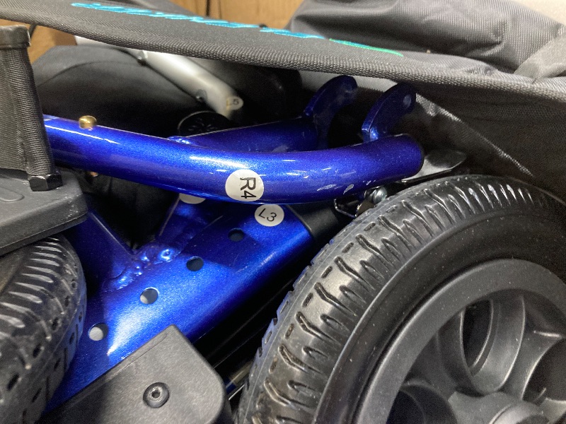 Photo 1 of ***I DON'T KNOW IF IT'S MISSING PARTS*** ELENKER 2 in 1 All-Terrain Rollator Walker & Transport Chair Folding Wheelchair with All 10” Wheels for Seniors Blue
