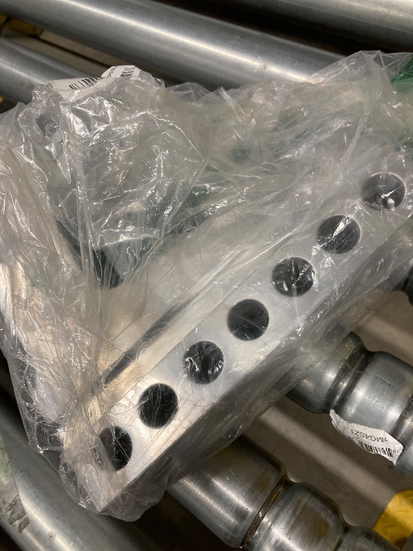 Photo 1 of ***PART ONLY- MISSING BALL- SELLING AS IS *** 
TOPBEE Aluminum Adjustable Trailer Hitch Fits 2-inch Receiver, 6-inch Drop, Solid Tube Hitch -12,500 LBS, 2 