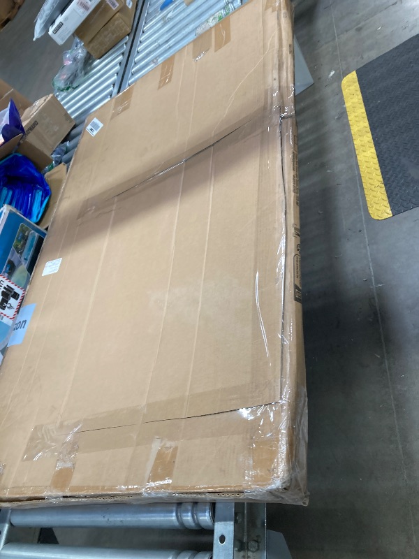 Photo 3 of VEVOR Pool Fence Gate, 4 x 2.5 FT Pool Gate for Inground Pools, Pool Safety Fence Gate Kit with Stainless Steel Latch, Removable Child Safety Pool Fencing, Easy DIY Installation