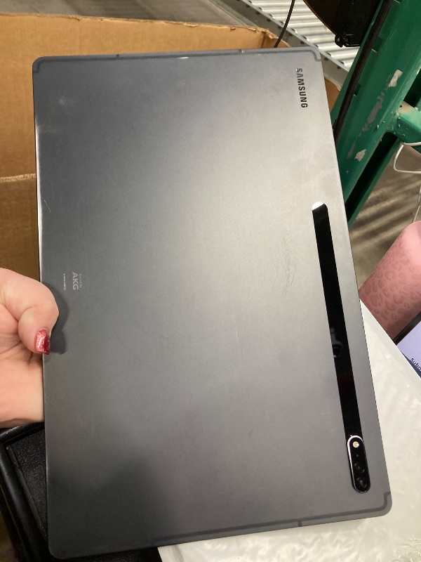 Photo 1 of PARTS ONLY, DOES NOT TURN ON Samsung Galaxy Tab S8 Ultra (Wifi) SM-X900 WIFI 256GB Graphite (Renewed) PARTS ONLY, DOES NOT TURN ON