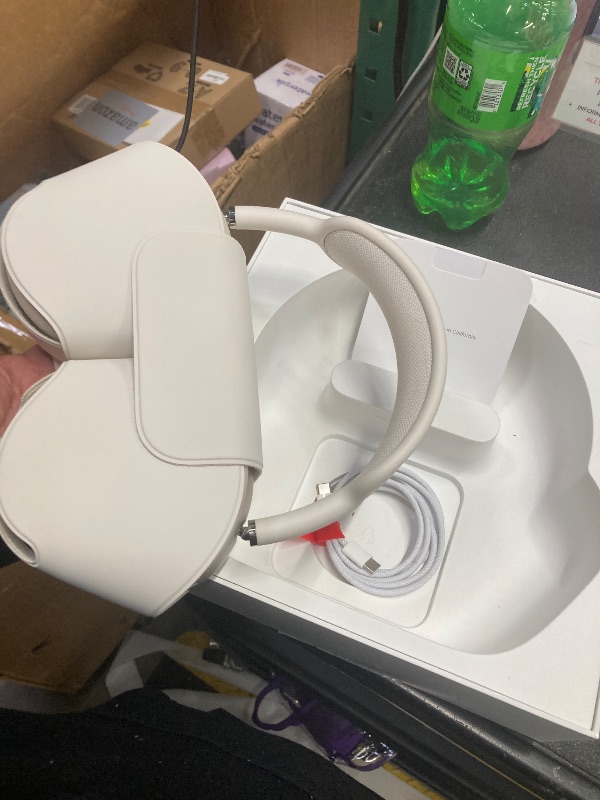 Photo 1 of Apple AirPods Max Wireless Over-Ear Headphones, Pro-Level Active Noise Cancellation, Transparency Mode, Personalized Spatial Audio, USB-C Charging, Bluetooth Headphones for iPhone - Starlight