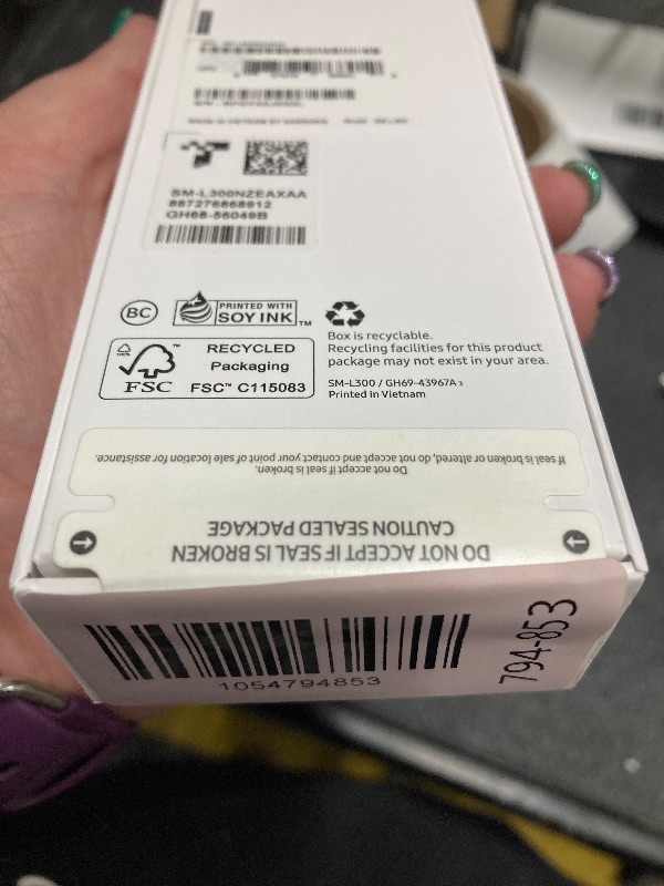 Photo 1 of  FACTORY SEALED ------------ SAMSUNG Galaxy Watch 7 40mm Bluetooth AI Smartwatch w/Energy Score, Wellness Tips, Heart Rate Tracking, Sleep Monitor, Fitness Tracker, 2024, Cream [US Version, 1Yr Manufacturer Warranty]