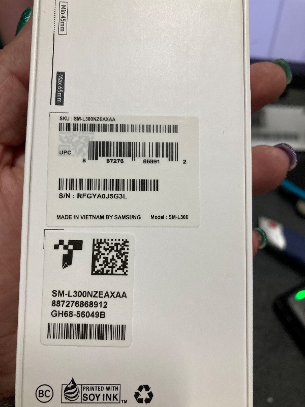 Photo 1 of  FACTORY SEALED ------------ SAMSUNG Galaxy Watch 7 40mm Bluetooth AI Smartwatch w/Energy Score, Wellness Tips, Heart Rate Tracking, Sleep Monitor, Fitness Tracker, 2024, Cream [US Version, 1Yr Manufacturer Warranty]